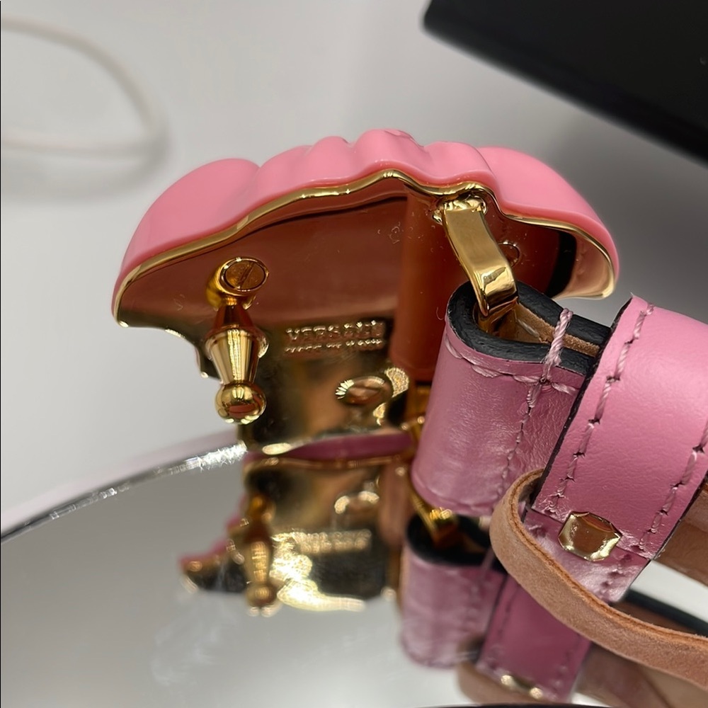 Versace Pink Designer Belt with Luxurious Packaging - Picture 4 of 9